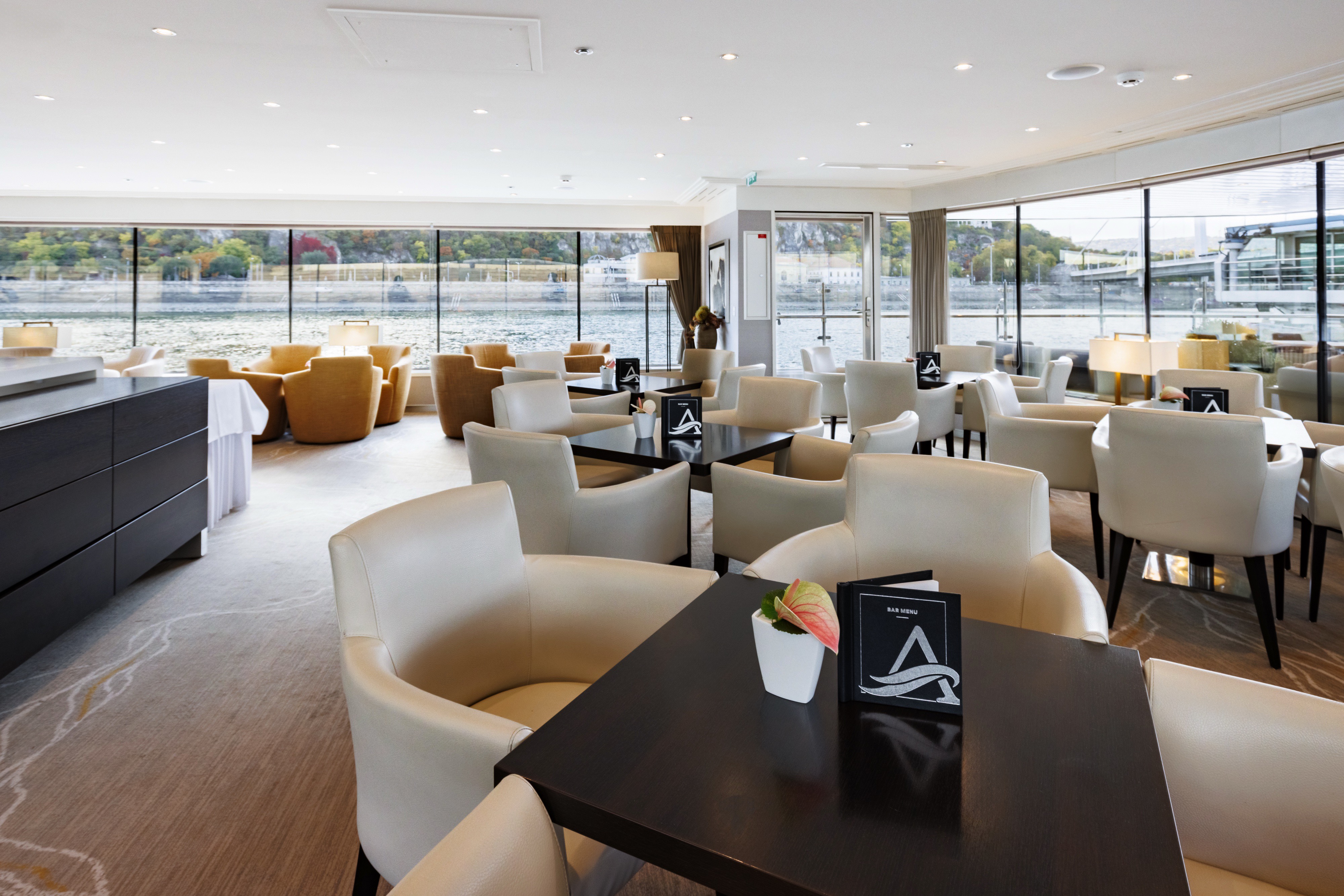Avalon Passion - Panorama Lounge & Bar
